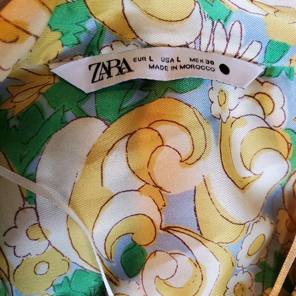 ZARA | Blogger's Favourite Retro Floral Long Sleeve Mini Wrap Dress (Size L) - Picture 11 of 12